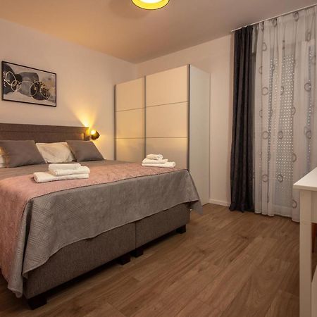 Bura2 , With Private Parking In The Garage Apartment Split Ngoại thất bức ảnh