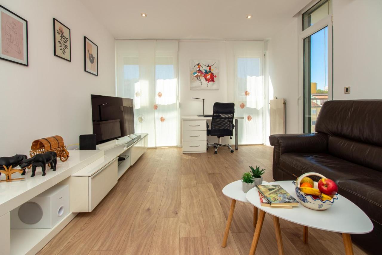 Bura2 , With Private Parking In The Garage Apartment Split Ngoại thất bức ảnh