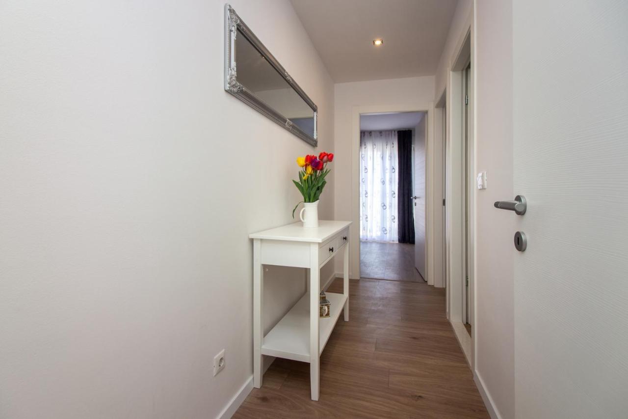 Bura2 , With Private Parking In The Garage Apartment Split Ngoại thất bức ảnh